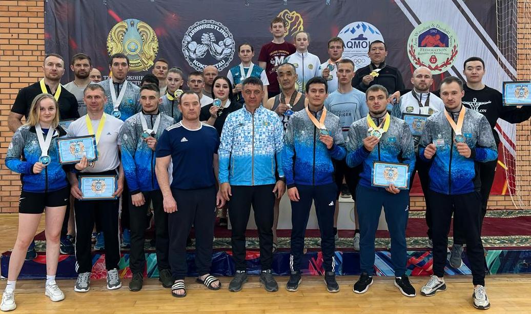 Североказахстанские гиревики признаны лучшими на чемпионате в Щучинске
