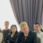 Уәлиханов ауданының әкімі мектеп түлектерімен кездесті
