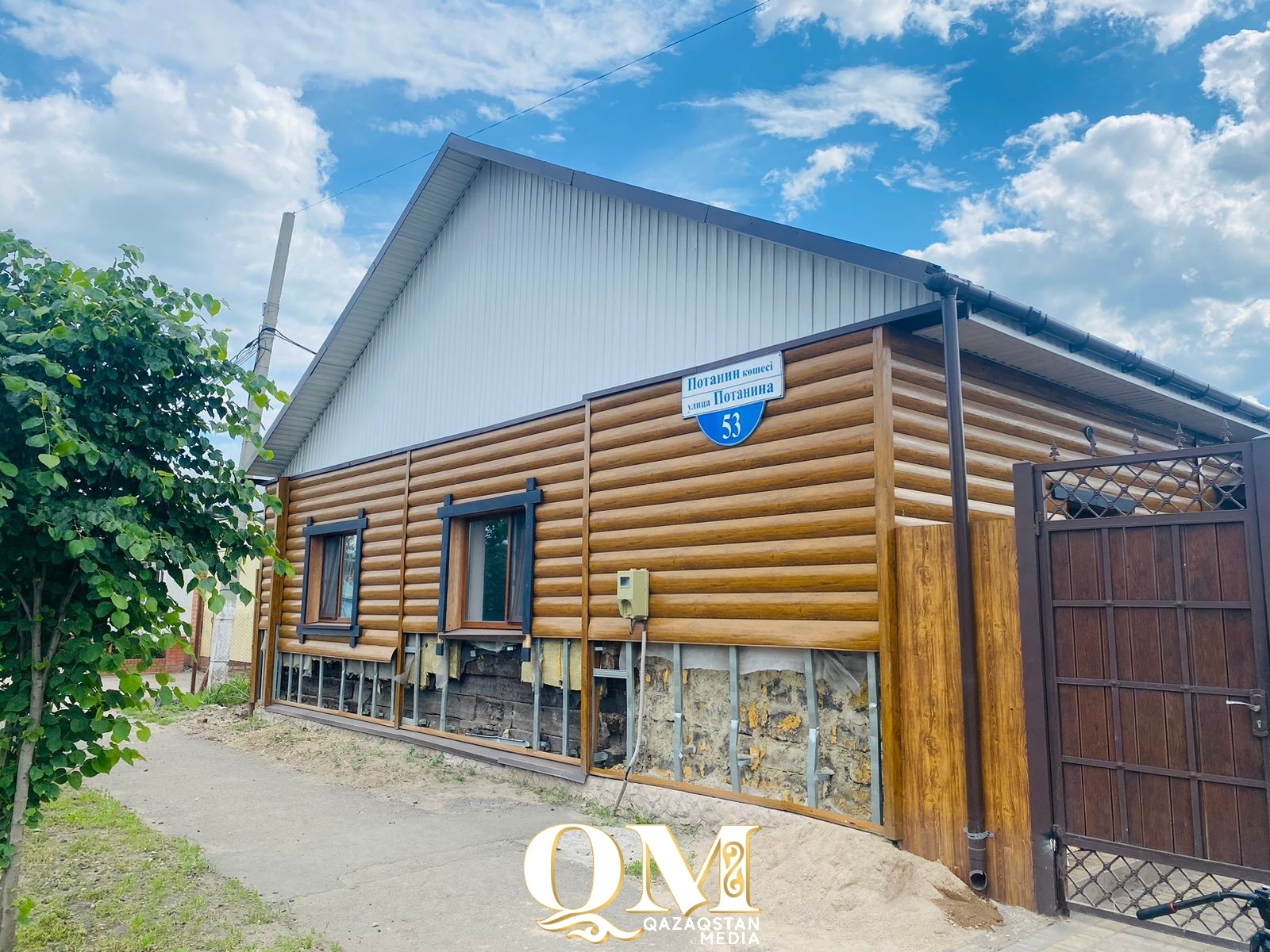 Супруги Михайличенко восстанавливают дом после паводка в Петропавловске