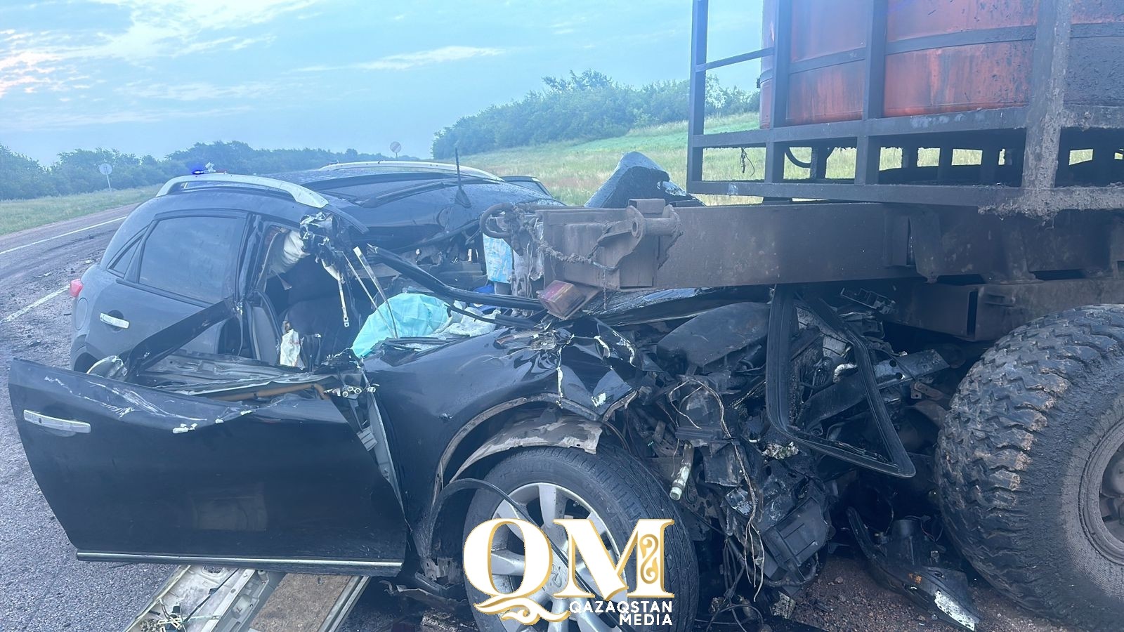 Три человека погибли на трассе возле села Бесколь в СКО