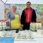 Явленкада өткен жәрмеңкеге қатысқан мұғалімдер отбасы сүт өнімдерінің онға жуық түрін саудалады