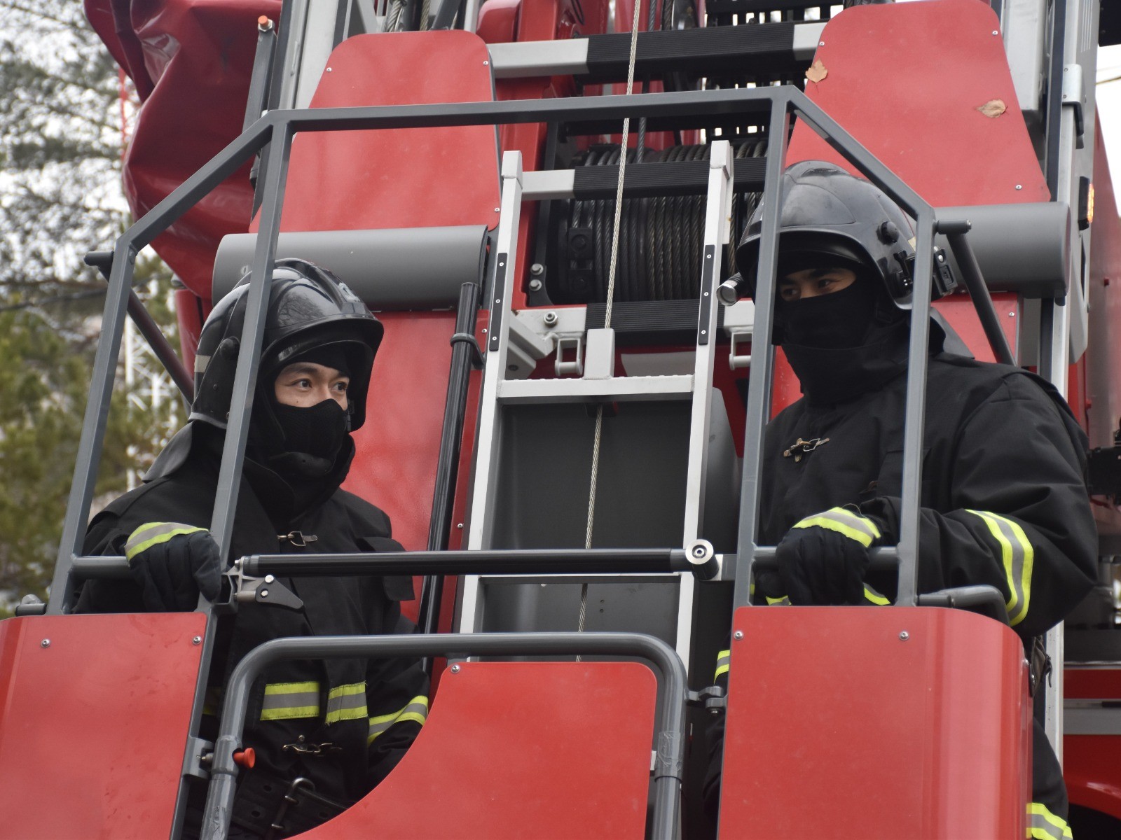 Современную автолестницу MAGIRUS получили спасатели СКО