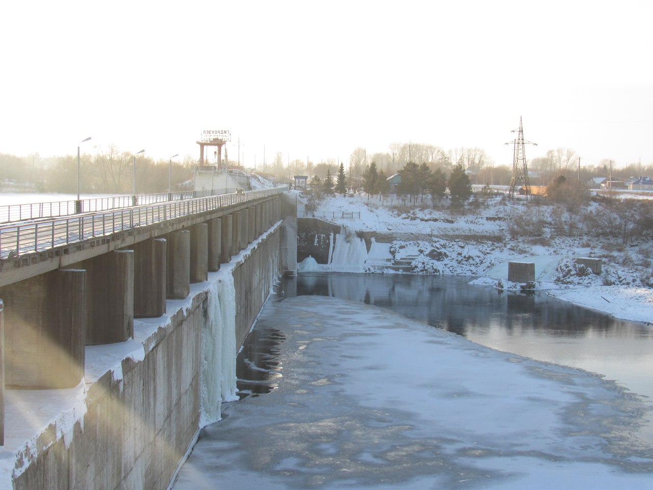 Почему на Сергеевском водохранилище в декабре перелив воды, ответили в «Казгидромете»