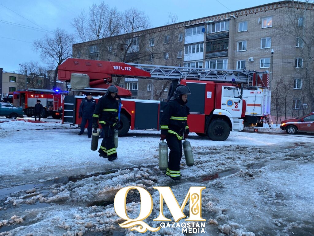 Две квартиры пострадали из-за пожара в торговом доме «Рахат» в Петропавловске