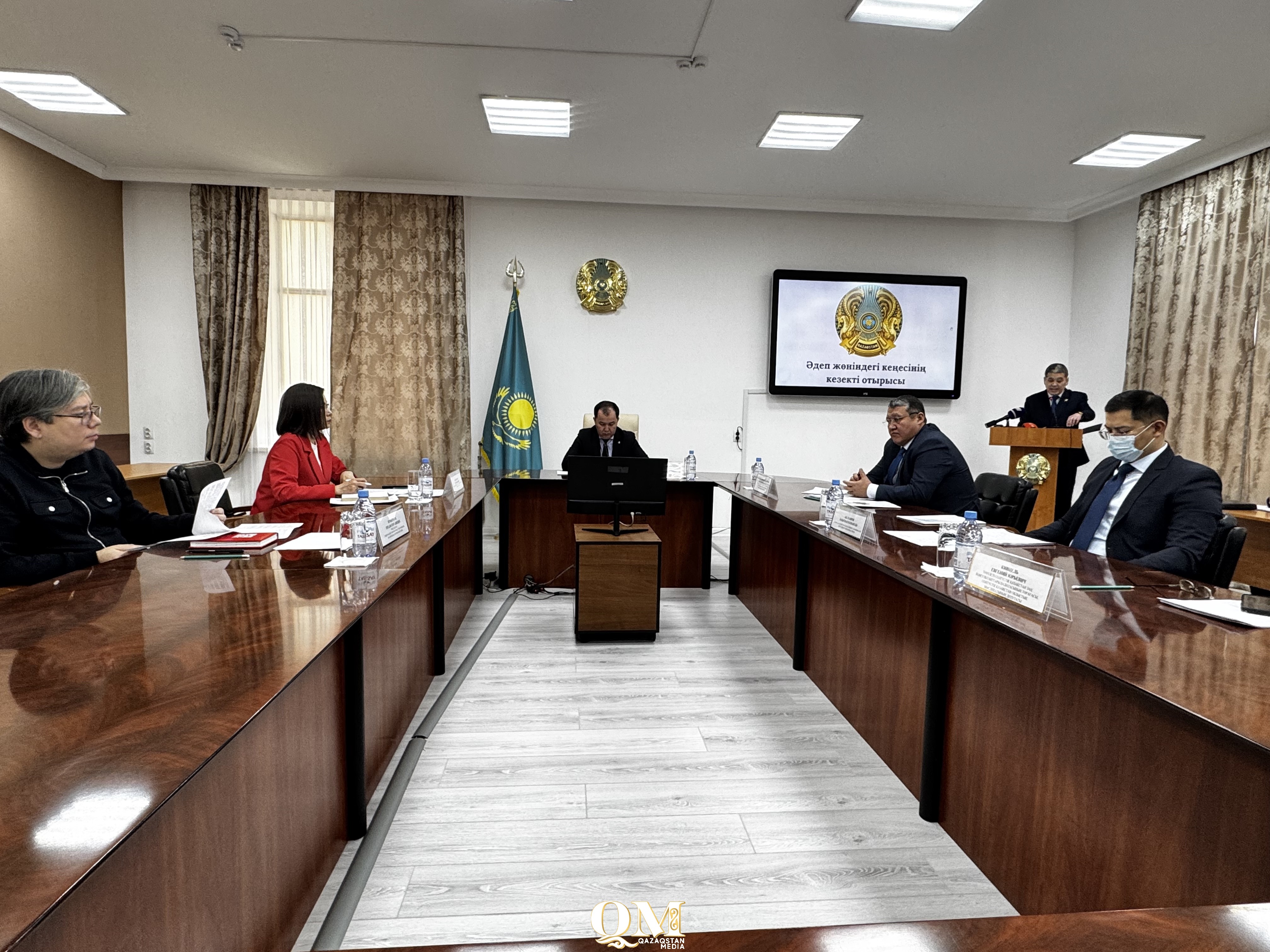 Бастығын ұстап берген: СҚО бойынша тексеру комиссиясының мүшесі басшысын видеоға түсіріп, әдеп жөніндегі кеңеске жіберген