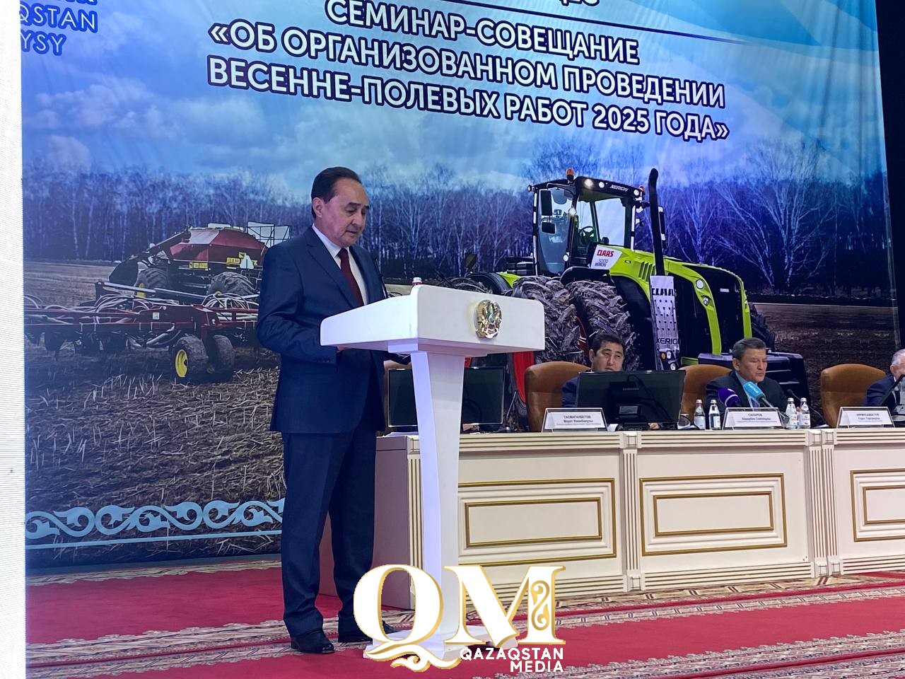 Активная подготовка к посевной идет в Есильском районе СКО