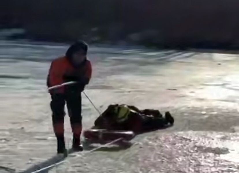 Мужчина провалился под лед в Петропавловске