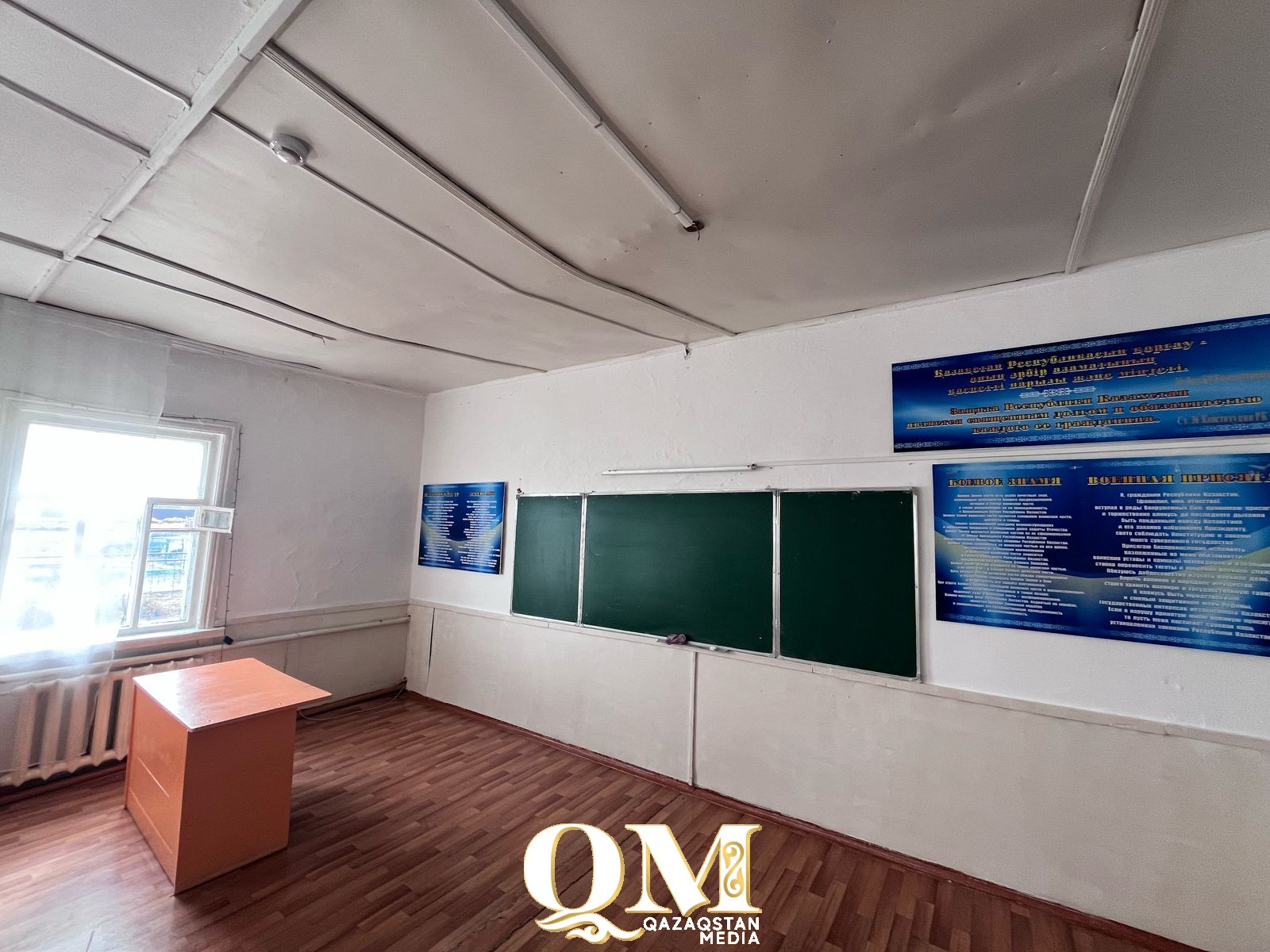 Сломалась балка, провис потолок. Ученики Беловской школы СКО будут заниматься в соседнем селе