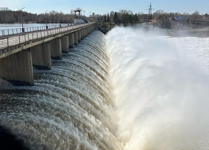 До 192 см поднялся перелив на Серегеевском водохранилище в СКО