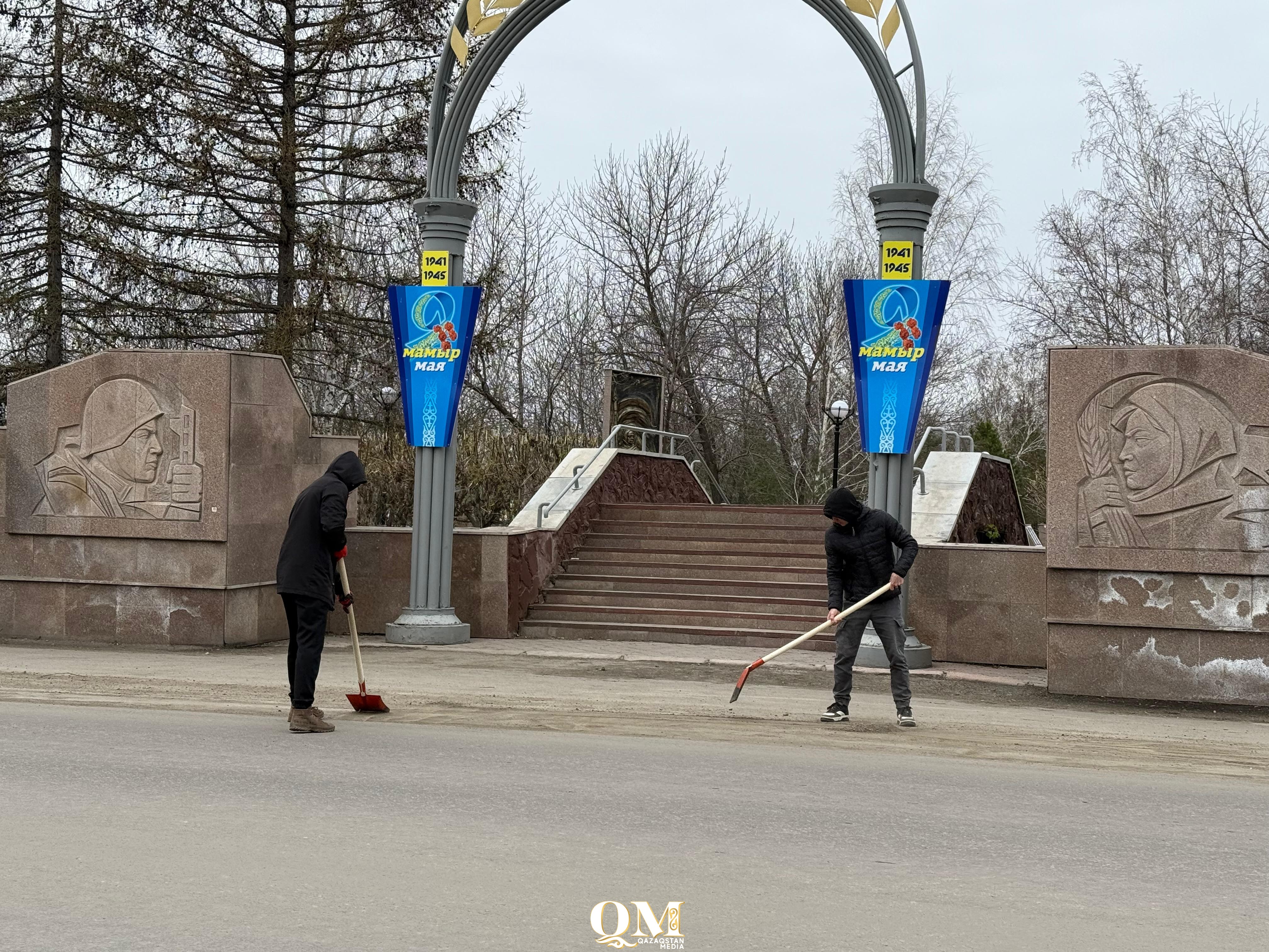 Больше четырех тысяч человек вышли на общегородской субботник в Петропавловске