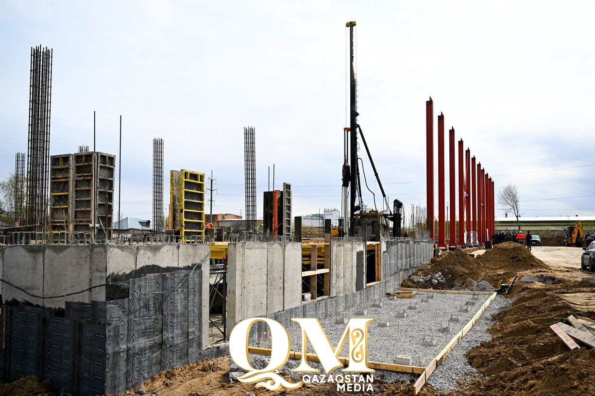 По просьбам жителей: ледовую арену строят в Петропавловске