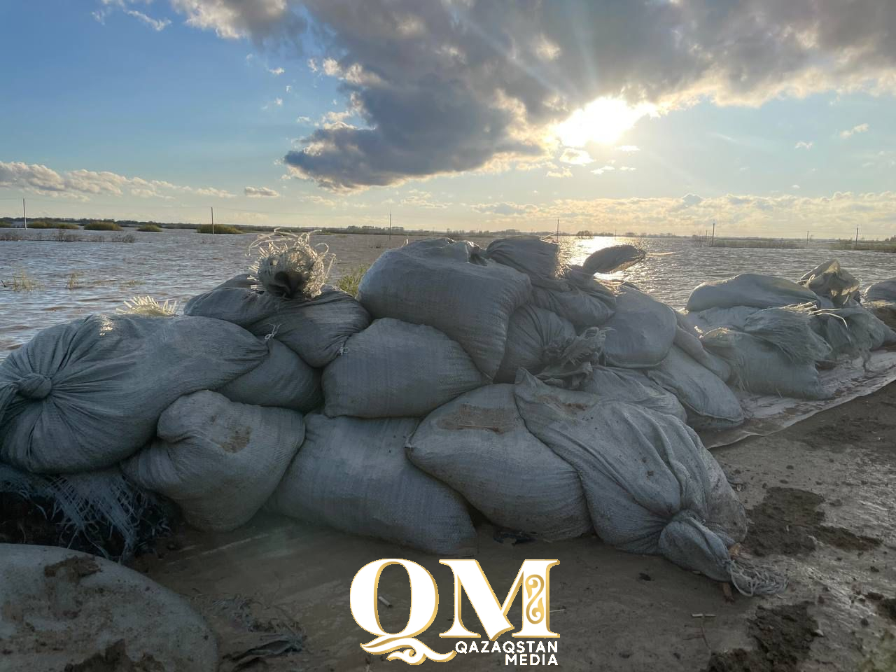 Сильный шторм обрушился на СКО: усиливается угроза подтопления сел