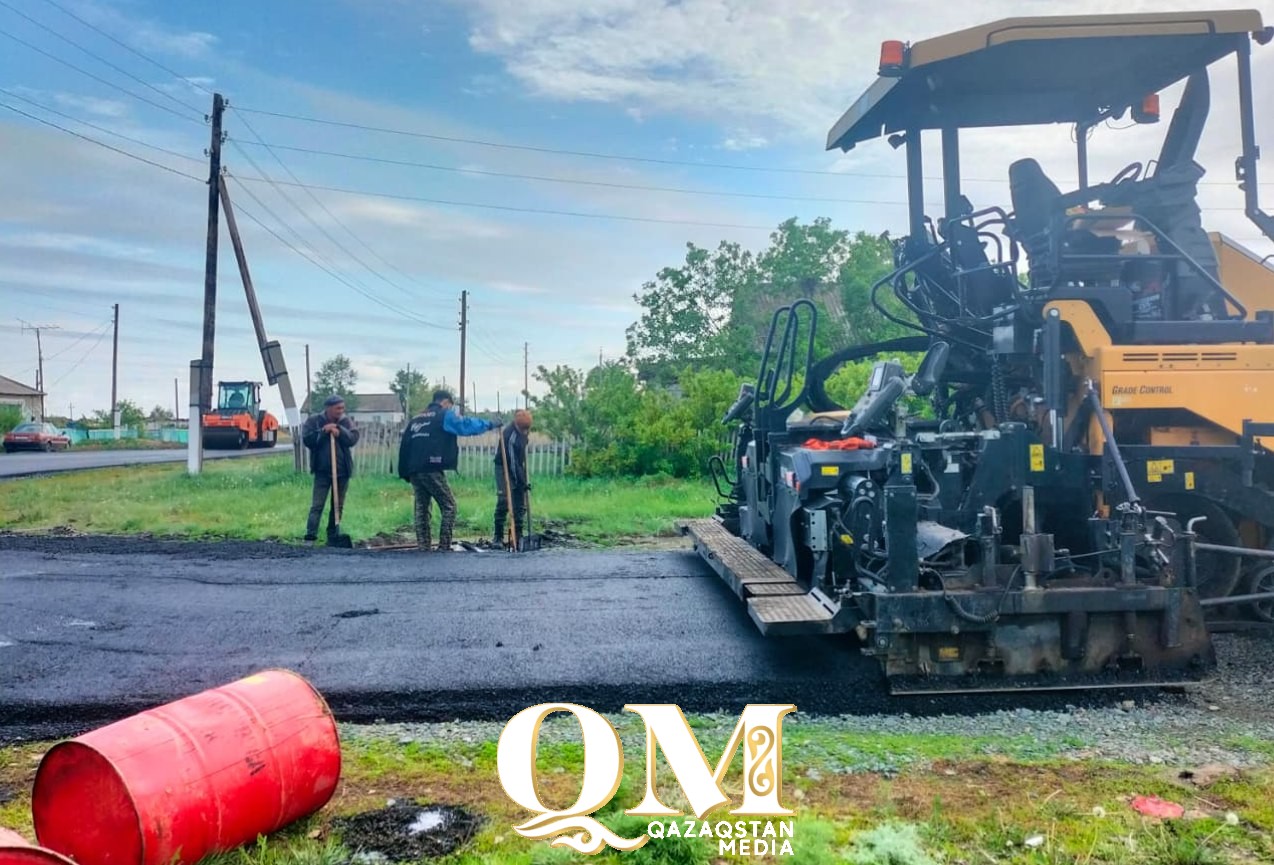 Второе дыхание Акбулака: в селе Уалихановского района строят новые дороги и обновляют центр досуга