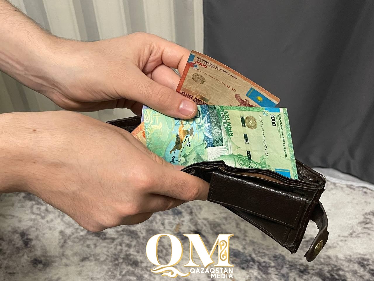 Жители СКО не хотят отказываться от налички