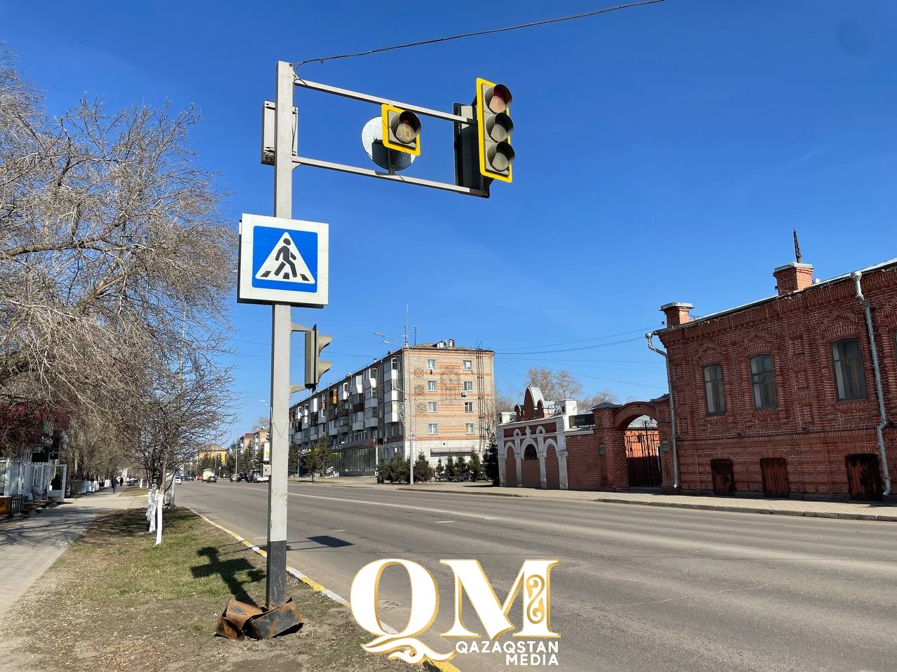 СҚО-да жол белгілері мен таңбалар, бағдаршамдар жоқ