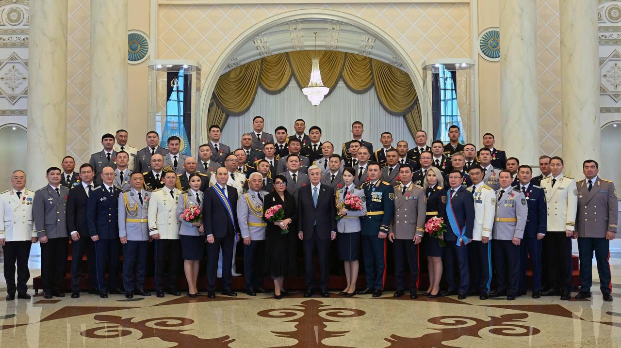 Ақордада СҚО полиция майорына «Жауынгерлік ерлігі үшін» медалі табысталды