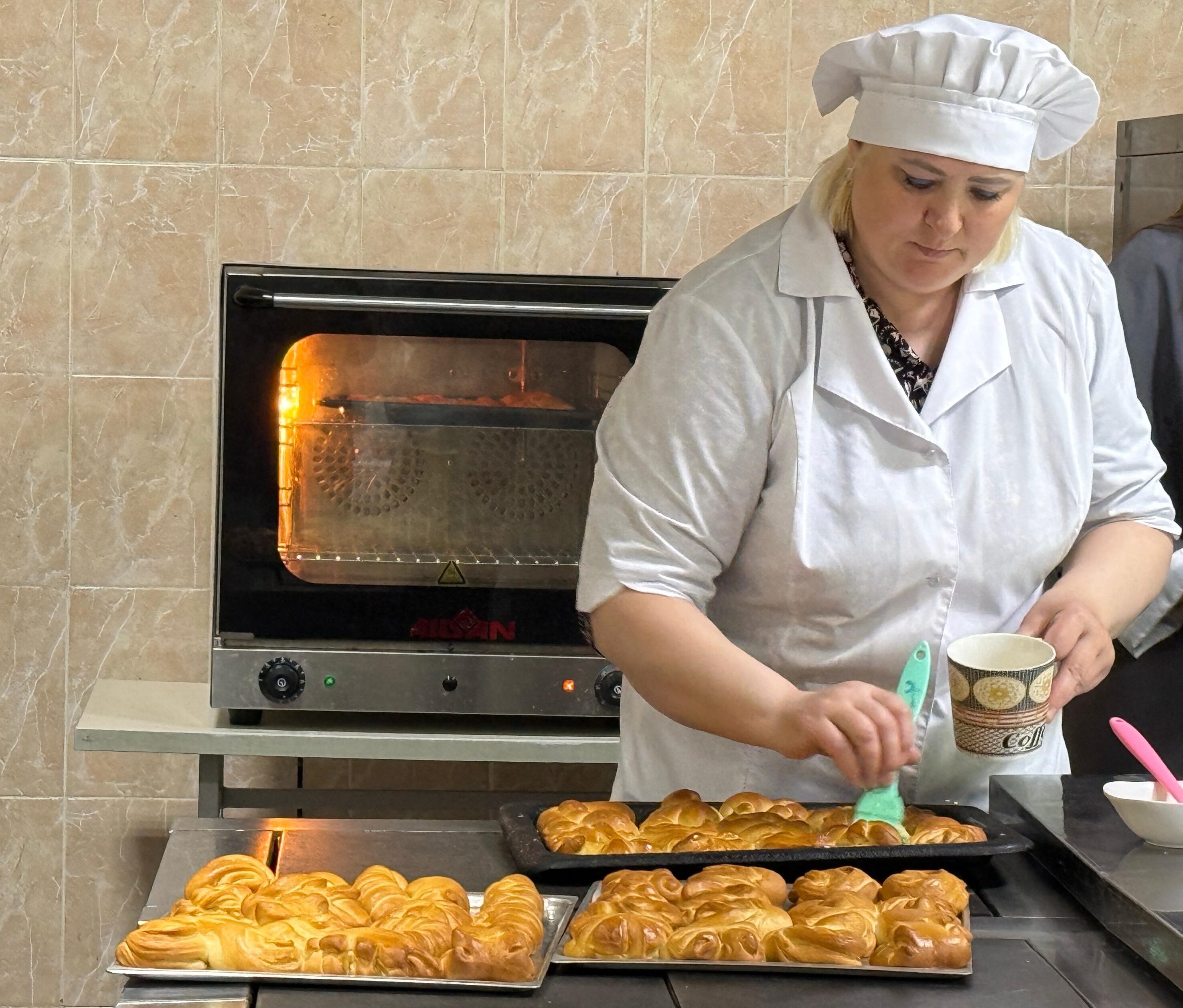 Вкусный мастер-класс для школьников провели в колледже Петропавловска