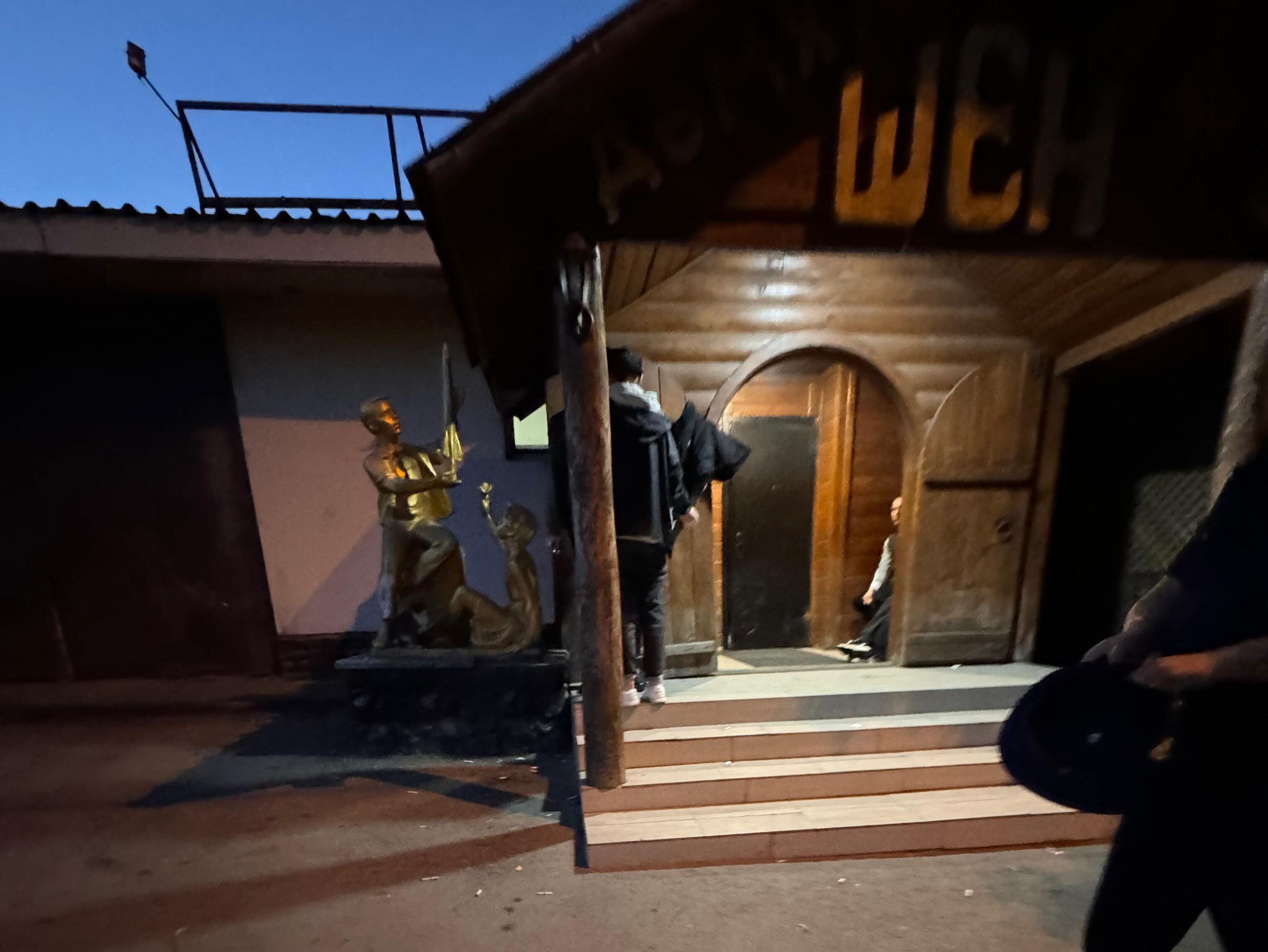 После бурного застолья в скандально известном кафе оказался в реанимации житель Петропавловска