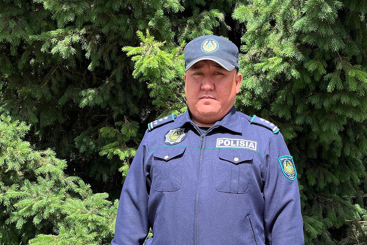 Решил «подумать о жизни» на крыше. Подростка спасли в СКО