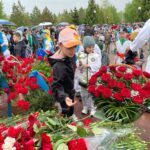 Память сильнее времени: цветы к обелиску Славы возложили в Петропавловске