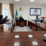 СҚО-да пошташы әкімдік ғимаратында киім-кешек сатып келген