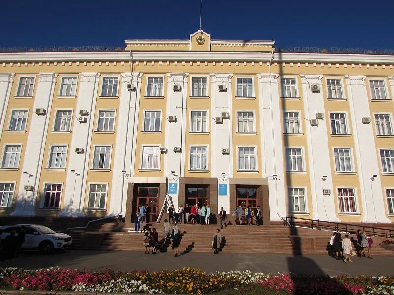 Известные журналист и дорожник получили звание «Почетный гражданин СКО»