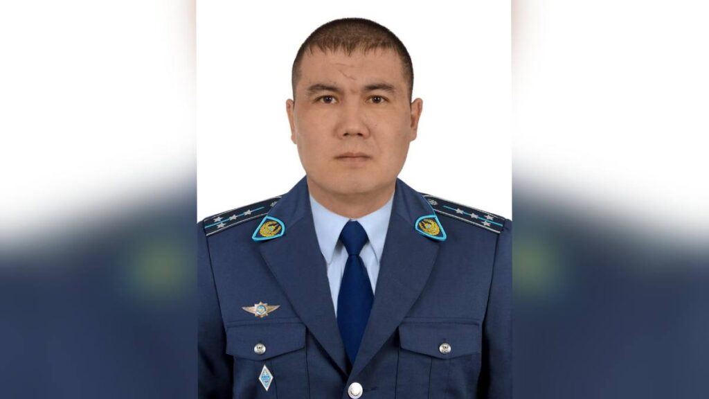 Сотрудник службы пробации спас семью от пожара в СКО