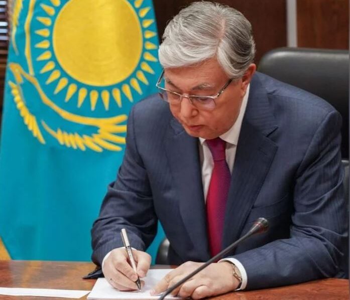 Токаев объявил амнистию: около двух тысяч человек вернутся к семьям