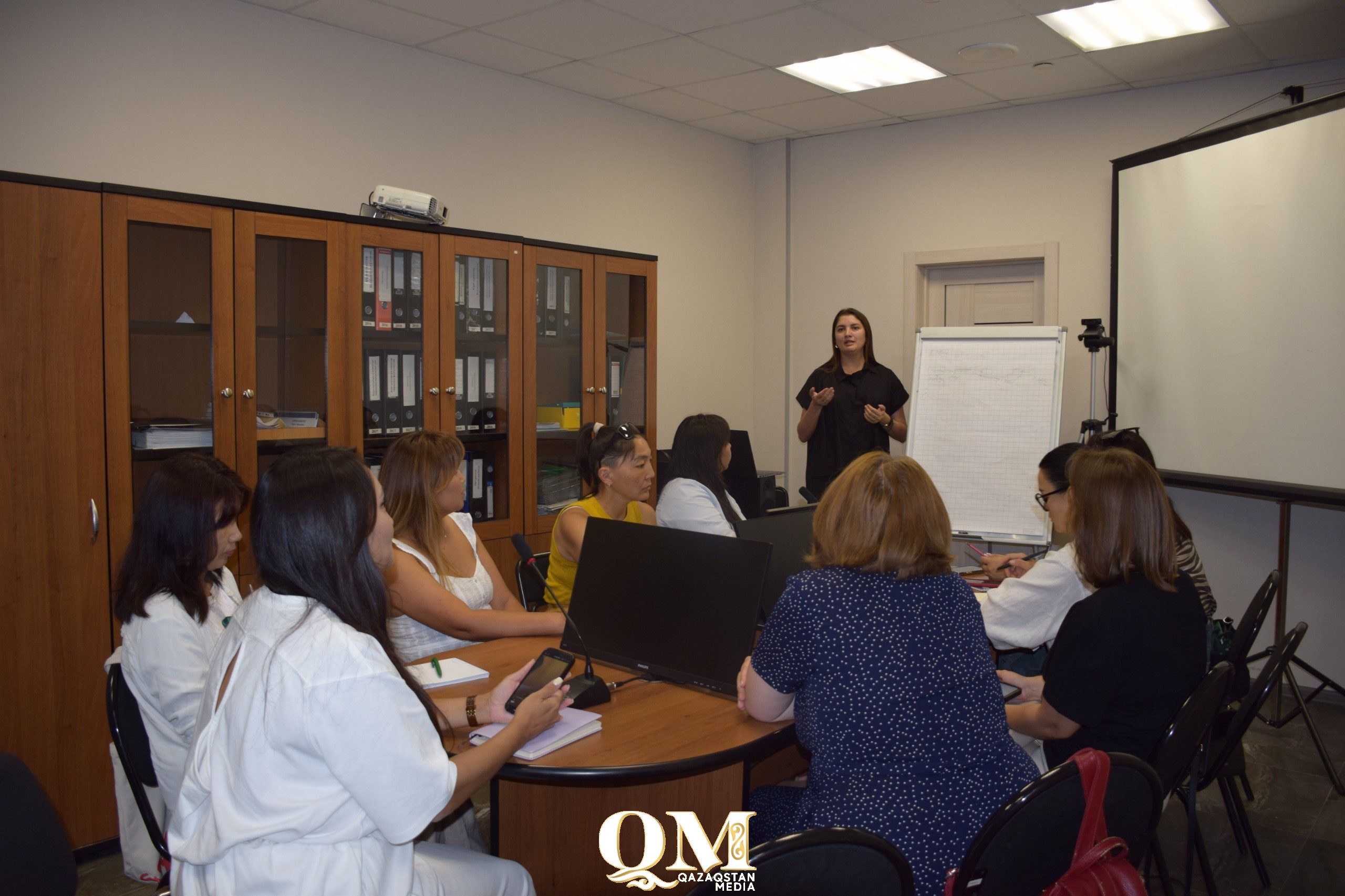 Петропавлда 10 кәсіпкер қыз-келіншек бизнес жүргізу бойынша тегін курстан өтуде