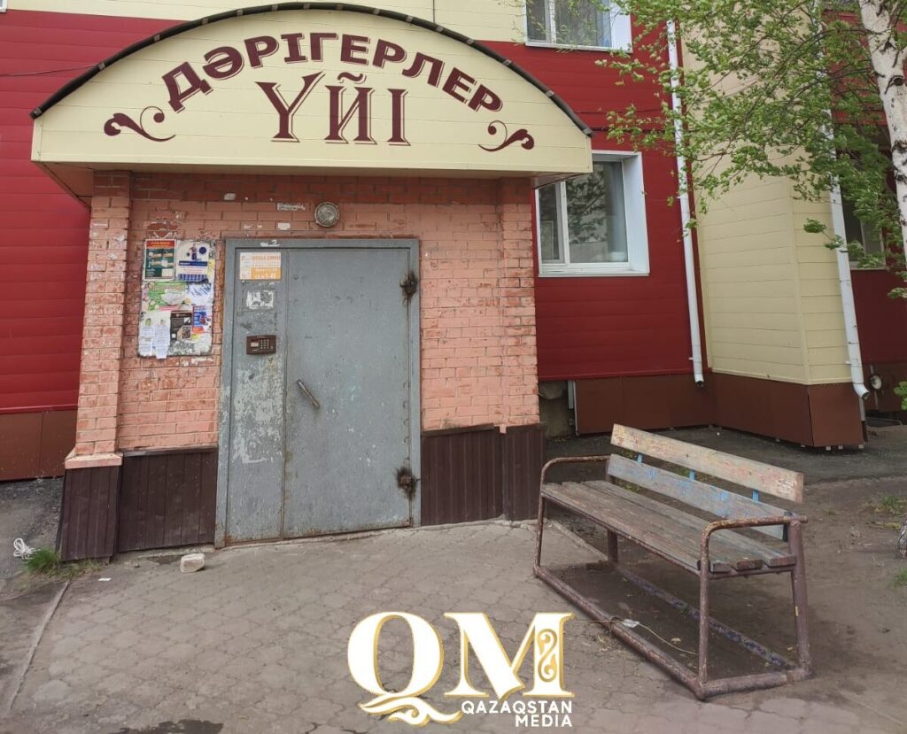 Известного доктора, спасшего ни один десяток жизней,  выгоняют из квартиры печально известного «Дома врача».