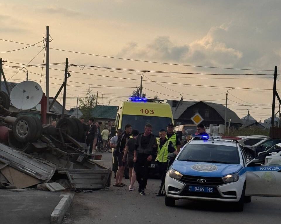 В Петропавловске пьяный водитель «Газели» устроил ДТП и попытался скрыться