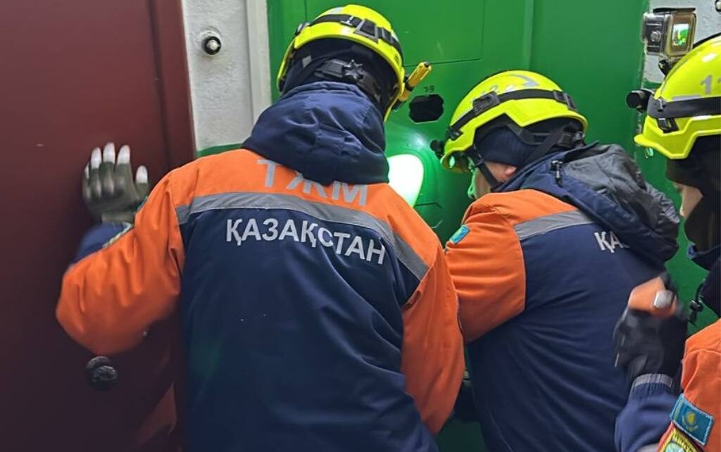 Лежала без сил: пенсионерку из Петропавловска спасли сотрудники ДЧС