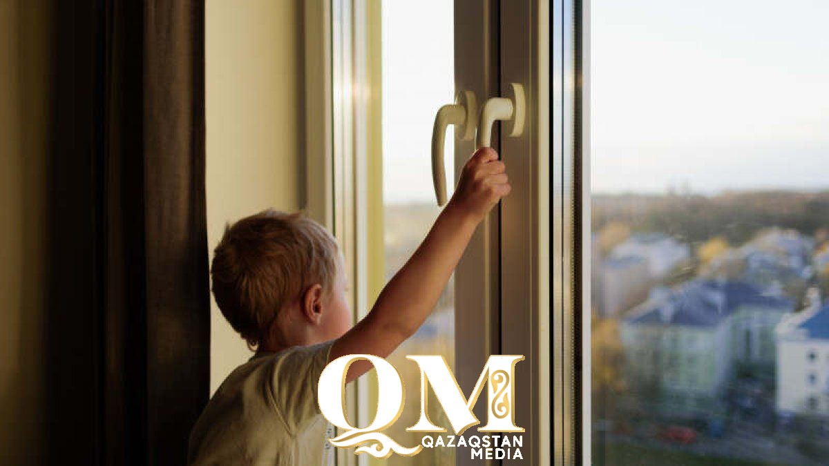 Петропавлда бес жастағы бала терезеден құлады