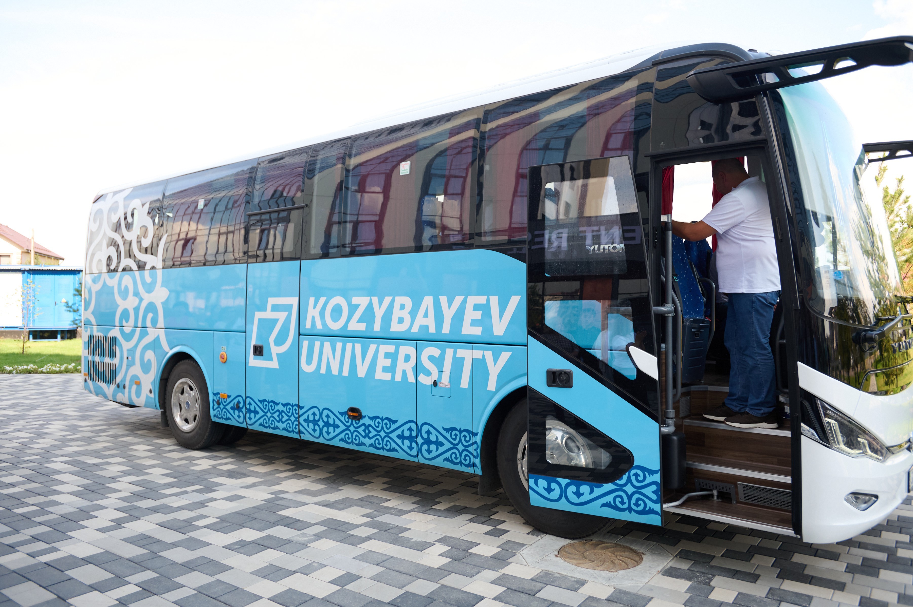 Первые 29 студентов Kozybayev University отправились на учебу в Аризону
