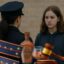 Избила полицейских и сорвала пагон – агрессивную мать из Петропавловска надолго ограничили в свободе