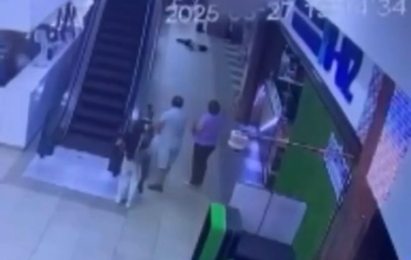 Восьмилетний мальчик упал с эскалатора в ТРЦ Петропавловска