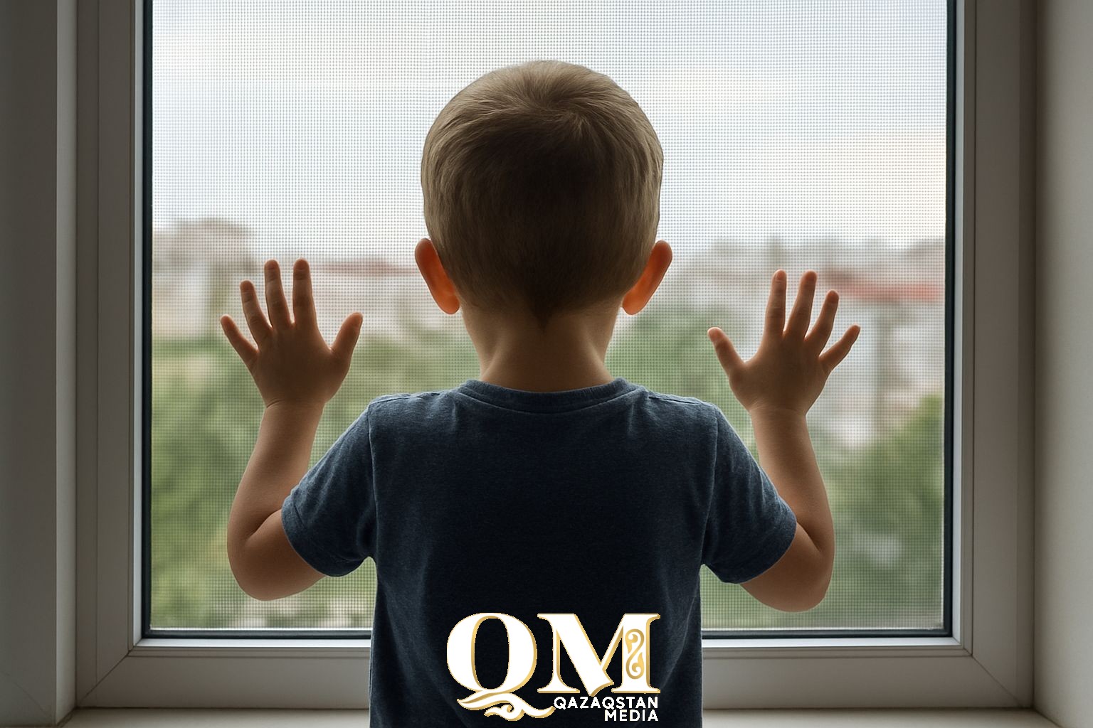 Уголовное дело завели на родителей 5-летнего мальчика, который выпал с третьего этажа в Петропавловске