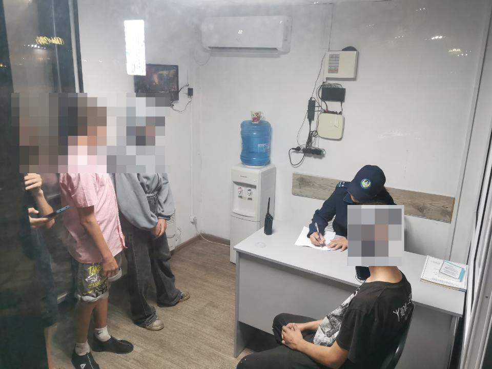 Дети в ночном городе: почти 140 подростков выявили за три дня полицейские СКО
