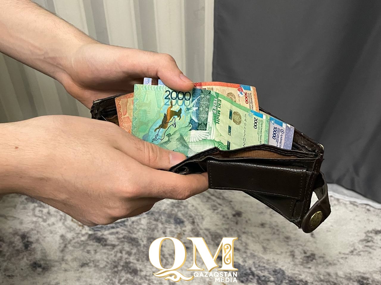 Қазақстанда 24 қыркүйектен бастап 2011 жылғы үлгідегі 5 000 теңгелік банкноттардың айналымы тоқтайды