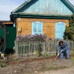 Петропавлда белсенді жастар 90-ға таяған кейуанаға көмектесті