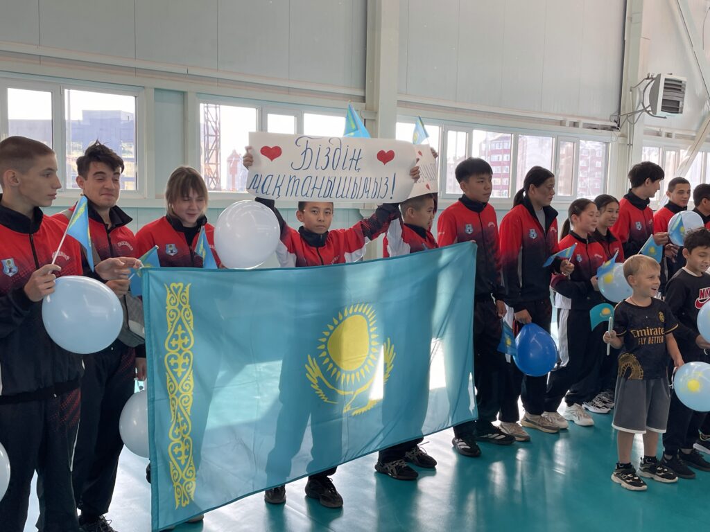 Автомобиль подарили чемпионке мира по боксу Наталье Богдановой из СКО