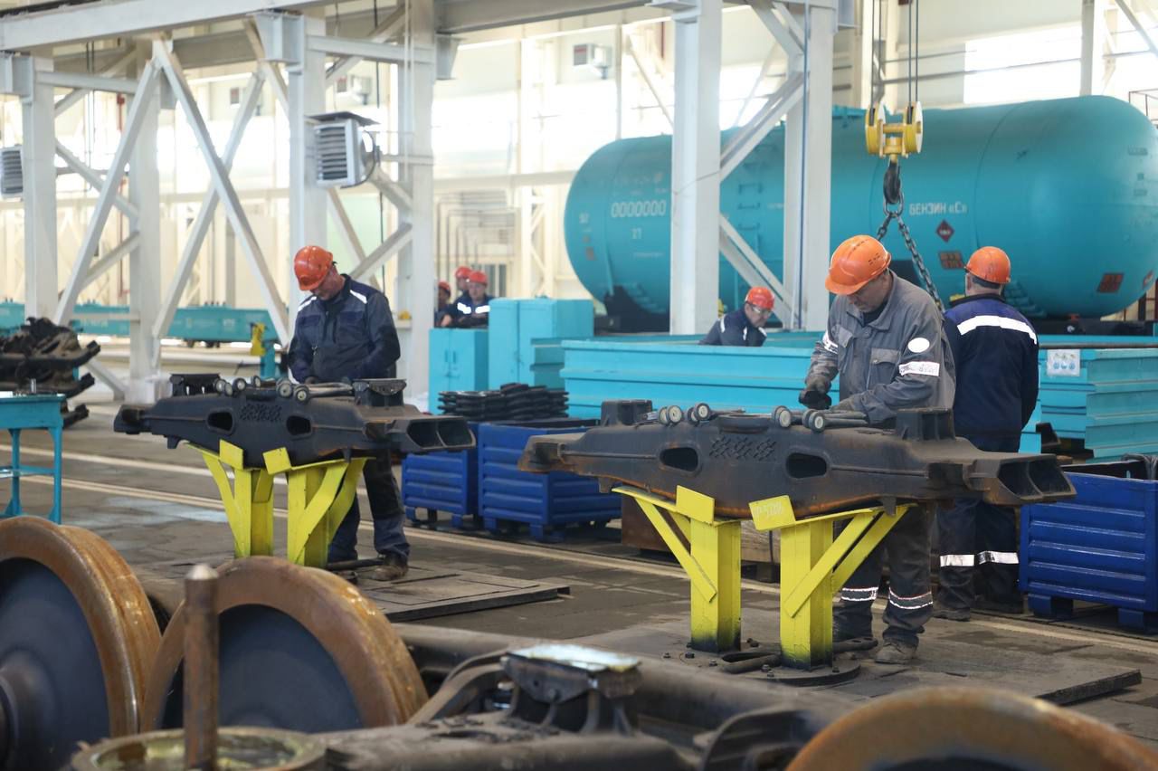 Роботы будут собирать вагоны на заводе ЗИКСТО в Петропавловске