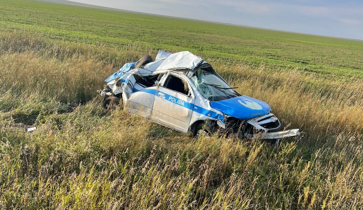 Были при исполнении. Двое полицейских погибли в аварии на трассе в СКО