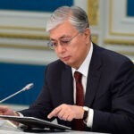Токаев заявил, что СССР не существует 35 лет, а «ветеранов» становится больше