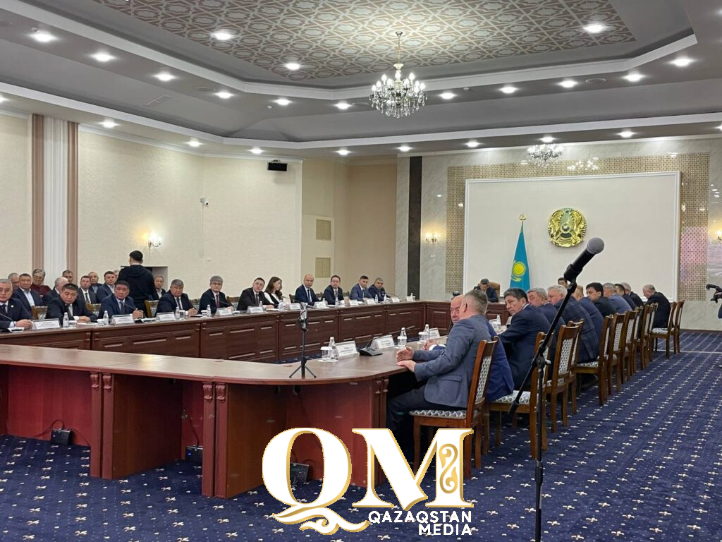 Аким СКО недоволен низкими зарплатами механизаторов и комбайнеров
