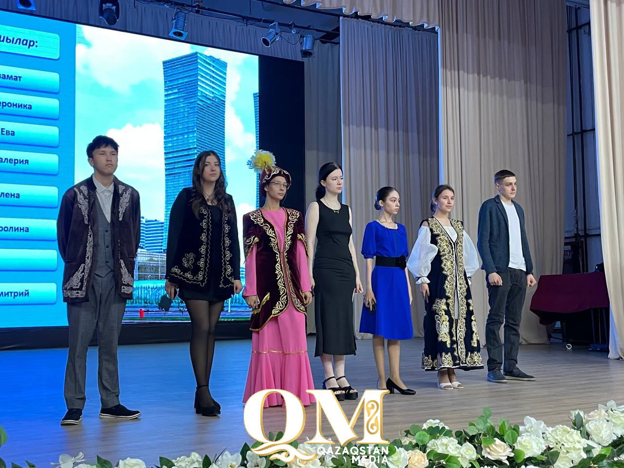 Конкурс патриотической песни прошел в Kozybayev University