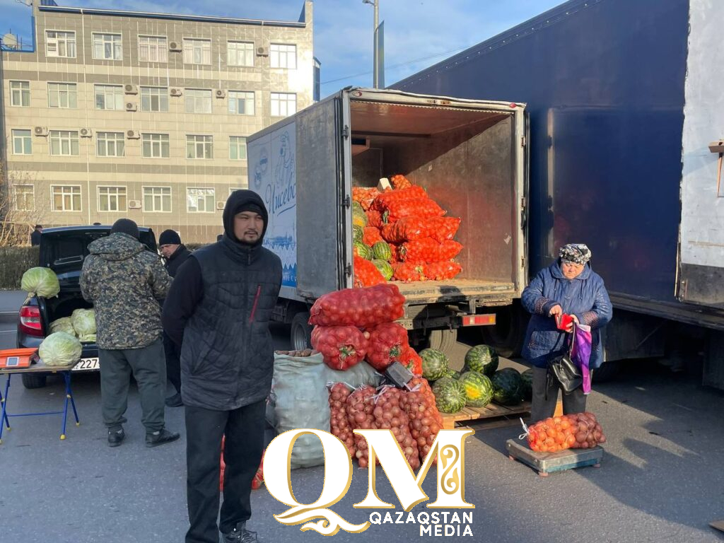 Мед, кумыс и гуси к празднику: больше тысячи тонн продукции привезли сельчане на ярмарку в Петропавловск