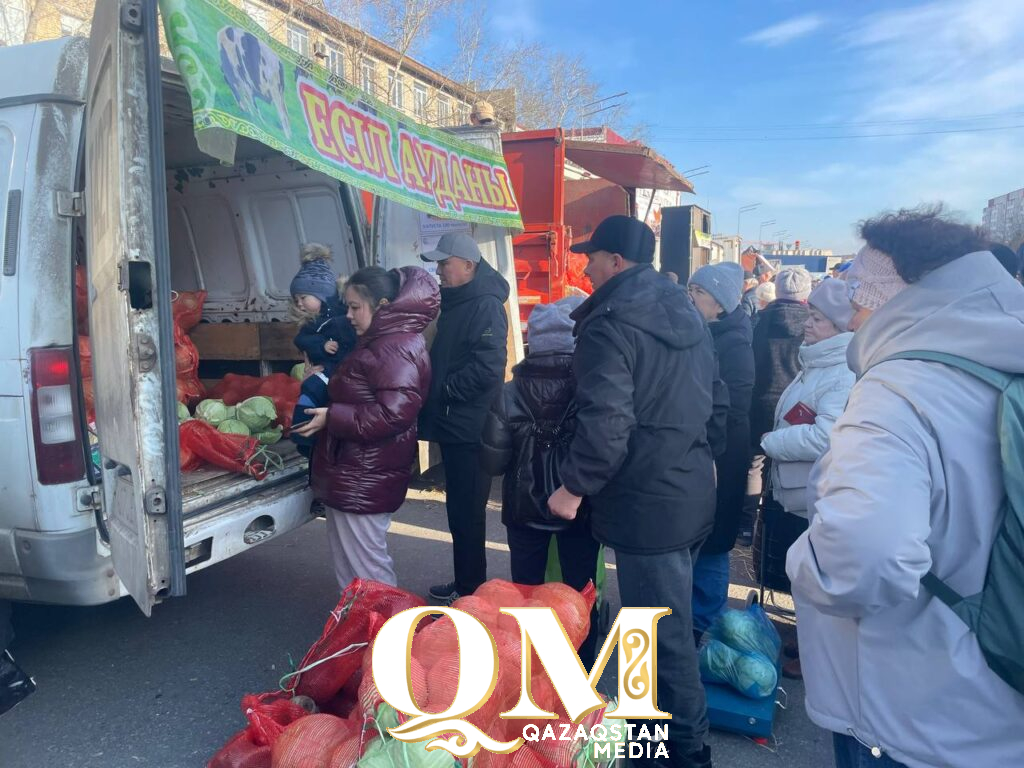 Мед, кумыс и гуси к празднику: больше тысячи тонн продукции привезли сельчане на ярмарку в Петропавловск