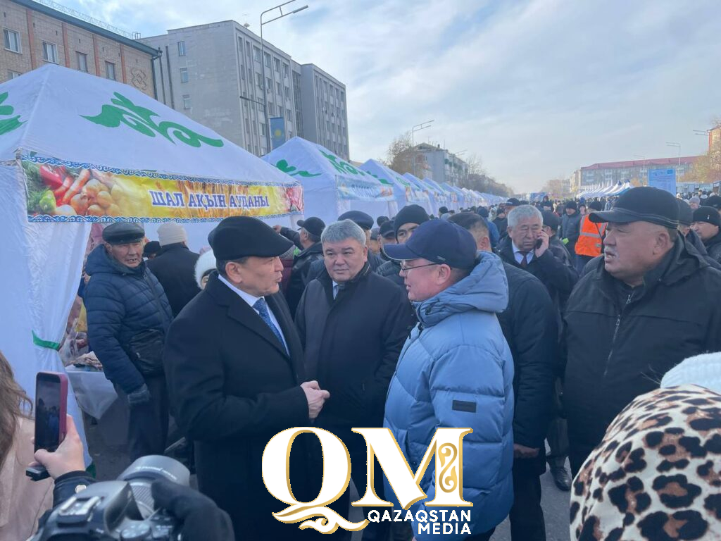 Мед, кумыс и гуси к празднику: больше тысячи тонн продукции привезли сельчане на ярмарку в Петропавловск