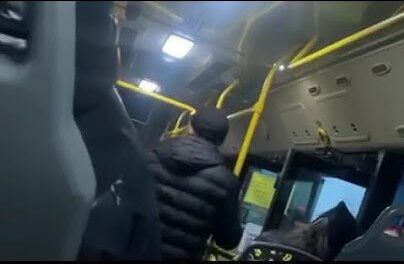 Петропавлда мас еркек оқушыға қол көтерді